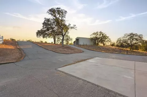 Exterior - 26882 Road 400, Madera, CA 93636 photo 10 of 14