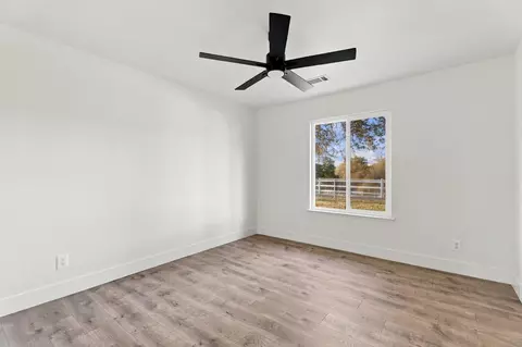 Bedroom - 26882 Road 400, Madera, CA 93636 photo 2 of 3