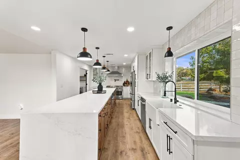 Kitchen - 26882 Road 400, Madera, CA 93636 photo 4 of 6