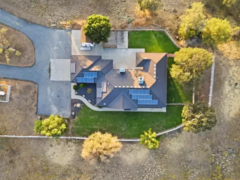 View/Area - 26882 Road 400, Madera, CA 93636 photo 1 of 11