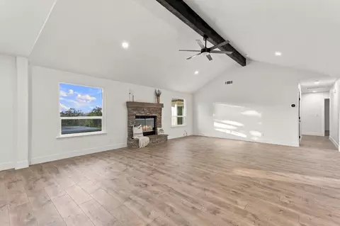 Living - 26882 Road 400, Madera, CA 93636 photo 2 of 4