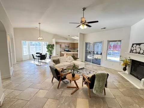 Living - 14498 W G St, Kerman, CA 93630 photo 1 of 3