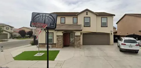 5533 W Pontiac Way, Fresno, CA 93722