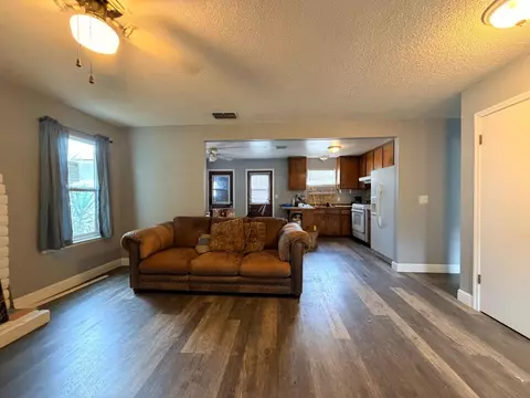 Living - 959 Harvard Ave, Clovis, CA 93612 photo 2 of 2