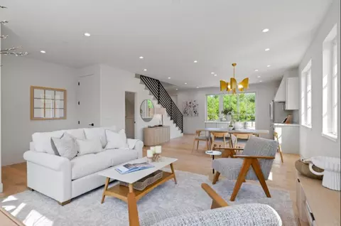 Living - 577 Creekside Ct, Half Moon Bay, CA 94019 photo 3 of 3