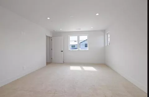 Bedroom - 577 Creekside Ct, Half Moon Bay, CA 94019 photo 2 of 2