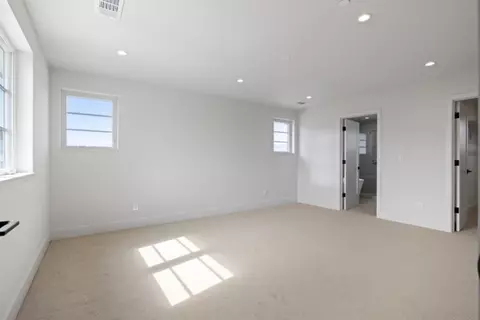 Bedroom - 577 Creekside Ct, Half Moon Bay, CA 94019 photo 1 of 2