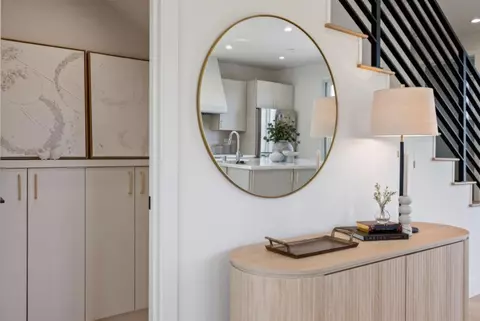Entry Way - 577 Creekside Ct, Half Moon Bay, CA 94019 photo 2 of 2