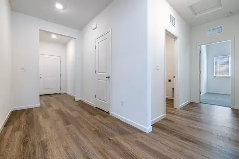 Entry Way - 3553 Nile St, Madera, CA 93637 photo 4 of 7