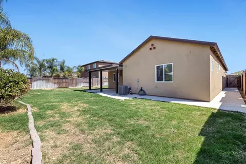 Exterior - 3553 Nile St, Madera, CA 93637 photo 8 of 10