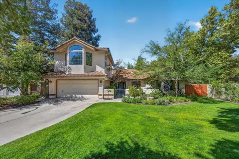 813 E Catalina Cir, Fresno, CA 93730