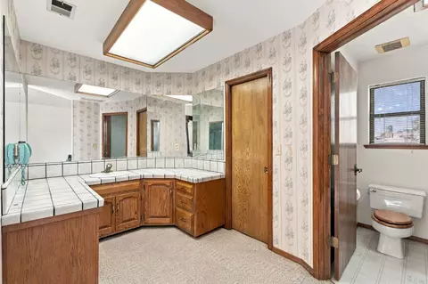 Bath - 662 S Boyd, Kerman, CA 93630 photo 3 of 3