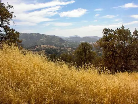 38 Recter Ln, Yokuts Valley, CA 93675 photo 12