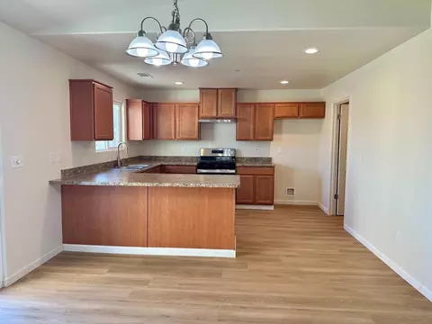 Kitchen - 337 Eppler, Firebaugh, CA 93622 photo 2 of 2