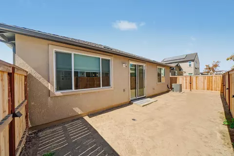 Exterior - 777 Josephine Ave, Madera, CA 93636 photo 4 of 6