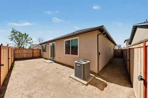 Exterior - 777 Josephine Ave, Madera, CA 93636 photo 5 of 6