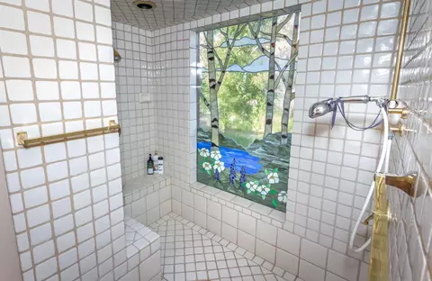 Bath - 44575 S Fork Dr, Three Rivers, CA 93271 photo 6 of 7