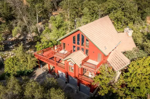 Exterior - 44575 S Fork Dr, Three Rivers, CA 93271 photo 2 of 14
