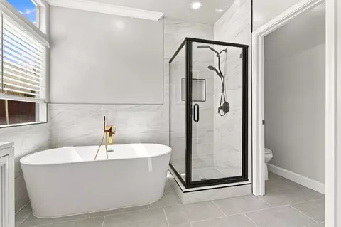 Bath - 4910 N Crestmoor Ave, Clovis, CA 93619 photo 4 of 4