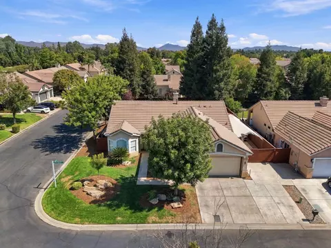 View/Area - 4910 N Crestmoor Ave, Clovis, CA 93619 photo 2 of 13