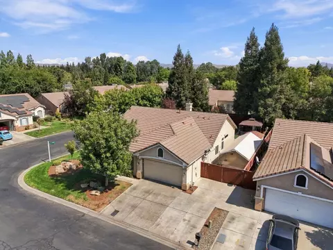 View/Area - 4910 N Crestmoor Ave, Clovis, CA 93619 photo 3 of 13