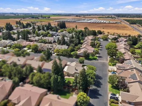 View/Area - 4910 N Crestmoor Ave, Clovis, CA 93619 photo 8 of 13