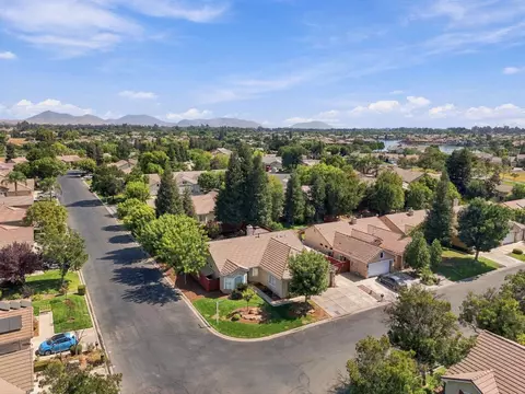 View/Area - 4910 N Crestmoor Ave, Clovis, CA 93619 photo 4 of 13