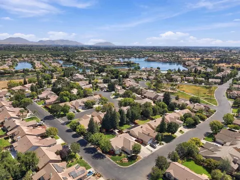 View/Area - 4910 N Crestmoor Ave, Clovis, CA 93619 photo 7 of 13