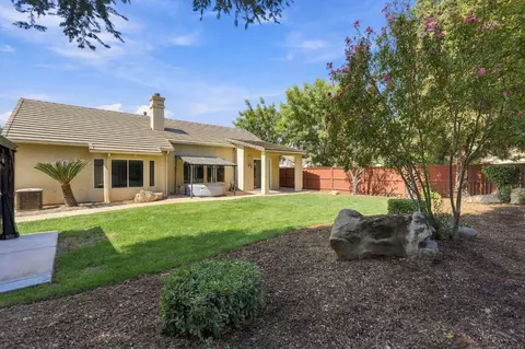 Exterior - 4910 N Crestmoor Ave, Clovis, CA 93619 photo 8 of 8