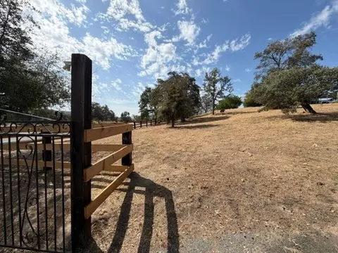 29271 Auberry Rd, Prather, CA 93651 photo 7