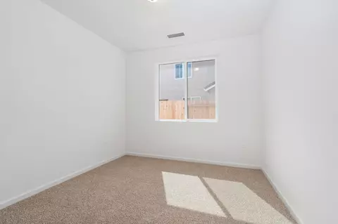 Bedroom - 1237 Cathedral Ct S, Madera, CA 93636 photo 2 of 3