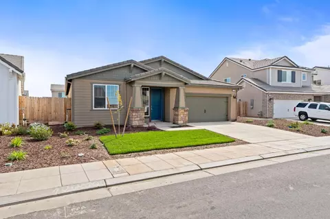 Exterior - 1237 Cathedral Ct S, Madera, CA 93636 photo 2 of 8