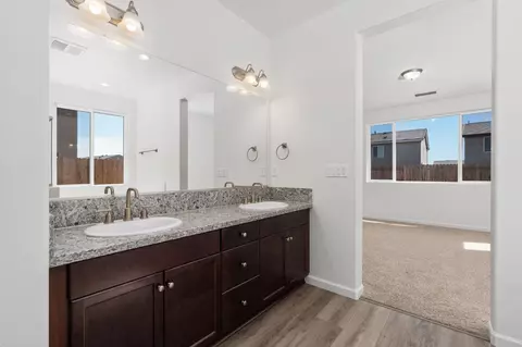 Entry Way - 1237 Cathedral Ct S, Madera, CA 93636 photo 7 of 7