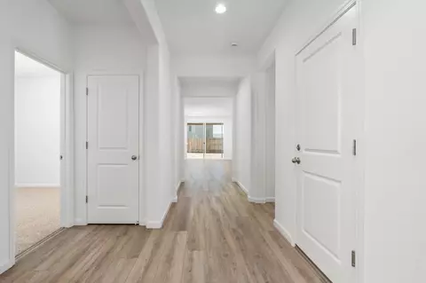 Entry Way - 1237 Cathedral Ct S, Madera, CA 93636 photo 2 of 7