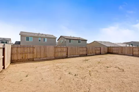 Exterior - 1237 Cathedral Ct S, Madera, CA 93636 photo 4 of 8