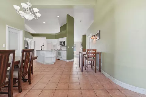 Dining - 4029 E Mdw, Visalia, CA 93292 photo 1 of 2