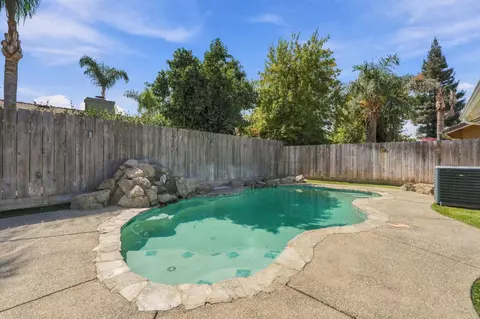 Exterior - 4029 E Mdw, Visalia, CA 93292 photo 7 of 8