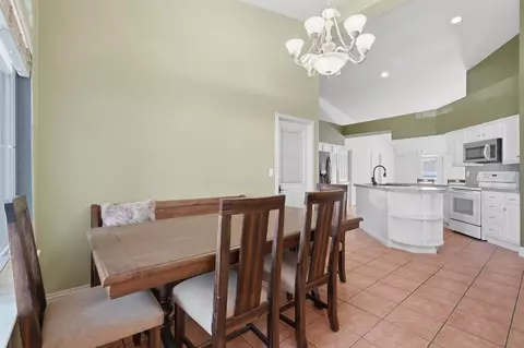 Dining - 4029 E Mdw, Visalia, CA 93292 photo 2 of 2