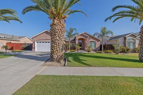 Exterior - 1678 Hawthorn St, Lemoore, CA 93245 photo 2 of 10