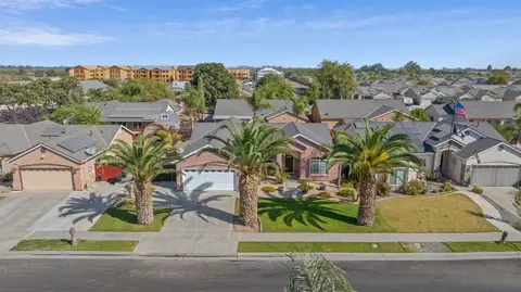 View/Area - 1678 Hawthorn St, Lemoore, CA 93245 photo 3 of 7