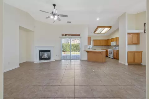 Living - 1678 Hawthorn St, Lemoore, CA 93245 photo 1 of 8