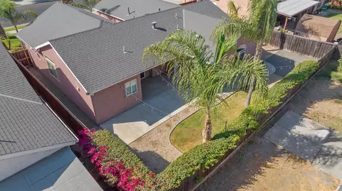 View/Area - 1678 Hawthorn St, Lemoore, CA 93245 photo 7 of 7