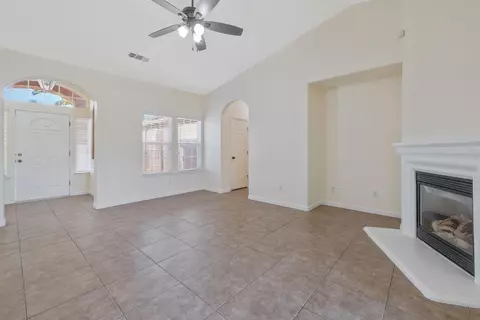 Living - 1678 Hawthorn St, Lemoore, CA 93245 photo 5 of 8