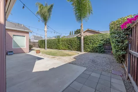 Exterior - 1678 Hawthorn St, Lemoore, CA 93245 photo 6 of 10