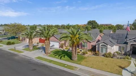 View/Area - 1678 Hawthorn St, Lemoore, CA 93245 photo 2 of 7