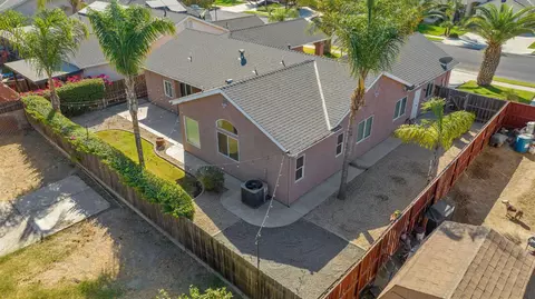 View/Area - 1678 Hawthorn St, Lemoore, CA 93245 photo 5 of 7