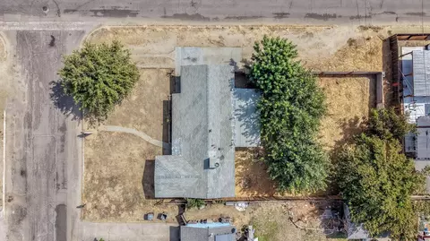 View/Area - 8753 E Ostler St, Selma, CA 93662 photo 1 of 9
