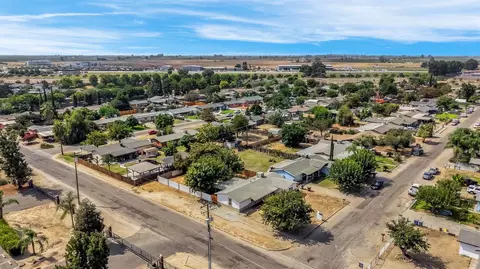 View/Area - 8753 E Ostler St, Selma, CA 93662 photo 8 of 9