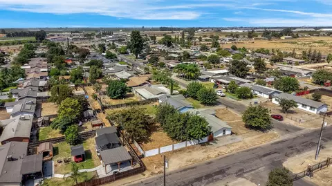 View/Area - 8753 E Ostler St, Selma, CA 93662 photo 9 of 9