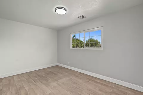 Bedroom - 8753 E Ostler St, Selma, CA 93662 photo 2 of 6